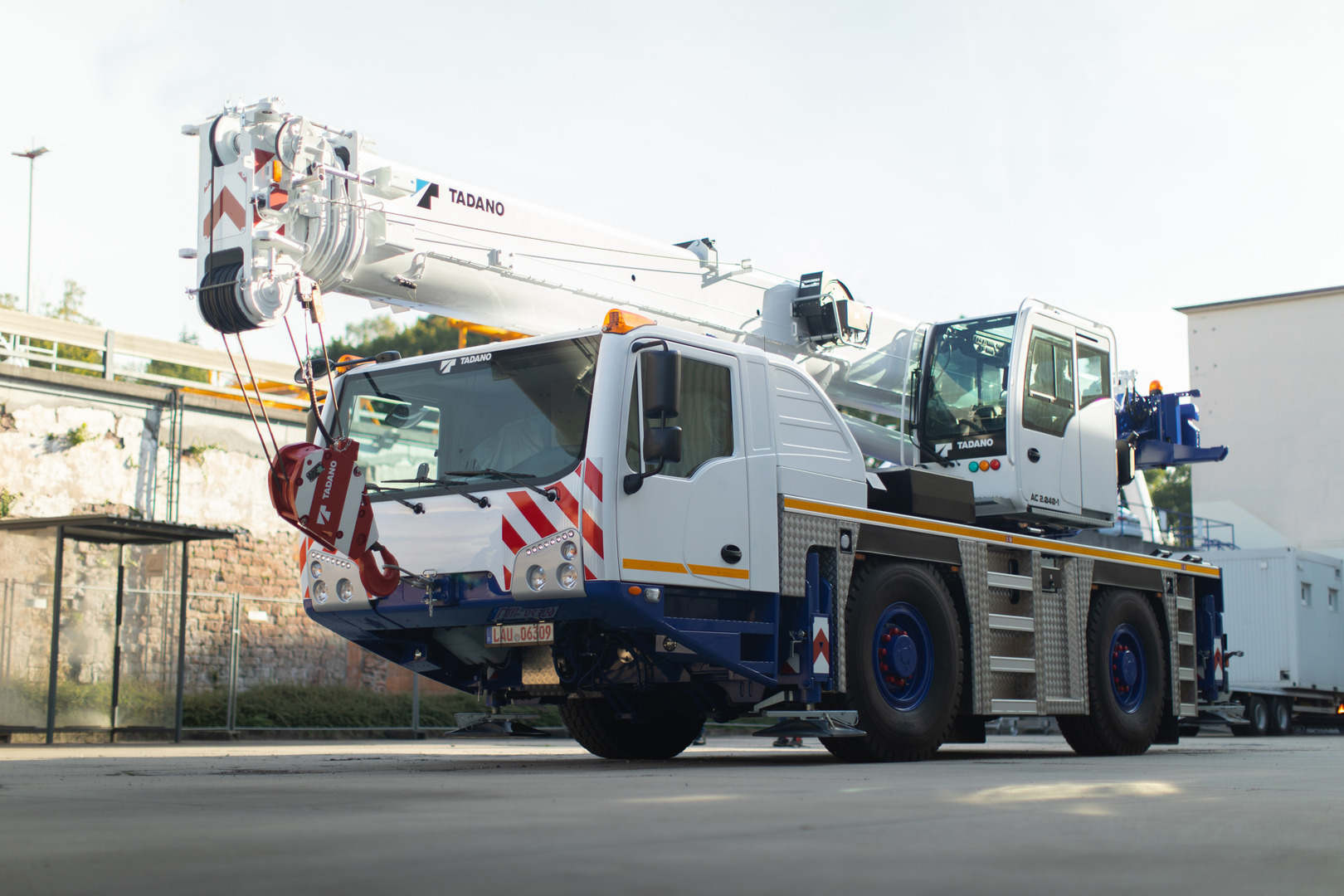 Visurgājēji celtņi